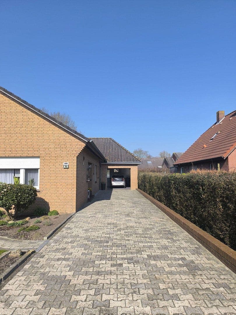 Prodej domu 160 m², pozemek 726 m², Jemgum, Dolní Sasko Prodej domu 160 m², pozemek 726 m², Jemgum, Dolní Sasko