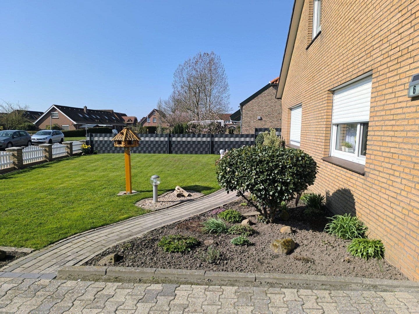 Prodej domu 160 m², pozemek 726 m², Jemgum, Dolní Sasko Prodej domu 160 m², pozemek 726 m², Jemgum, Dolní Sasko