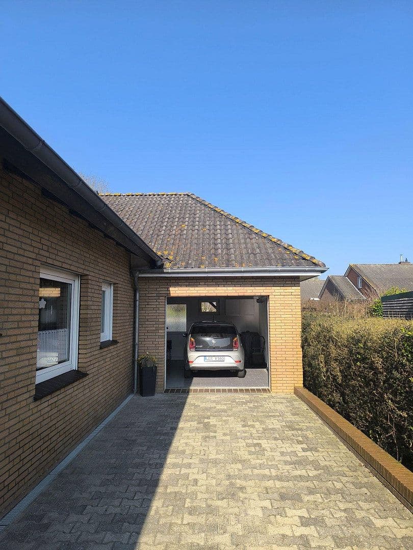 Prodej domu 160 m², pozemek 726 m², Jemgum, Dolní Sasko Prodej domu 160 m², pozemek 726 m², Jemgum, Dolní Sasko