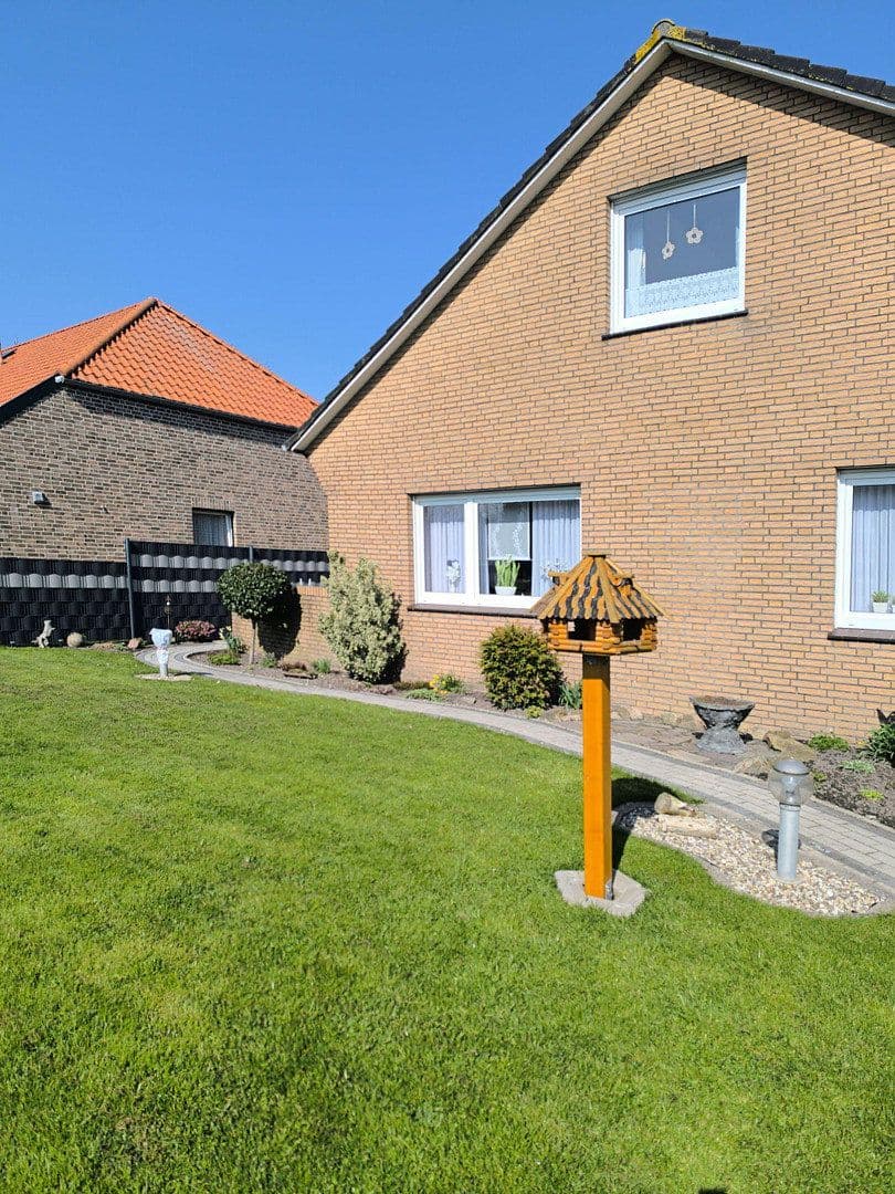 Prodej domu 160 m², pozemek 726 m², Jemgum, Dolní Sasko Prodej domu 160 m², pozemek 726 m², Jemgum, Dolní Sasko