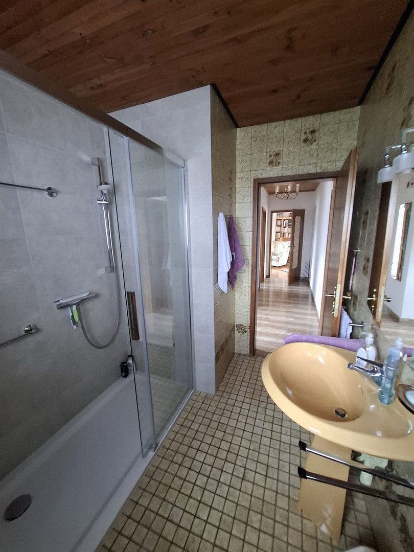 Prodej domu 154 m², pozemek 695 m², Windesheim, Porýní-Falc Prodej domu 154 m², pozemek 695 m², Windesheim, Porýní-Falc