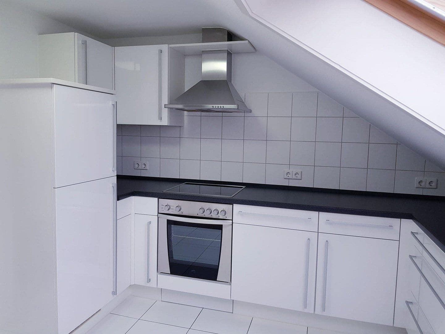 Pronájem bytu 3+kk 95 m², Egerländer Str. 23, Schwäbisch Gmünd, Bádensko-Württembersko Pronájem bytu 3+kk 95 m², Egerländer Str. 23, Schwäbisch Gmünd, Bádensko-Württembersko