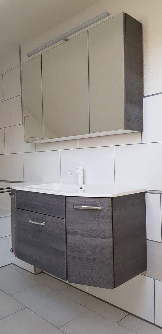 Pronájem bytu 3+kk 95 m², Egerländer Str. 23, Schwäbisch Gmünd, Bádensko-Württembersko Pronájem bytu 3+kk 95 m², Egerländer Str. 23, Schwäbisch Gmünd, Bádensko-Württembersko
