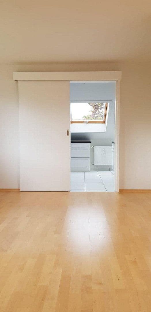 Pronájem bytu 3+kk 95 m², Egerländer Str. 23, Schwäbisch Gmünd, Bádensko-Württembersko Pronájem bytu 3+kk 95 m², Egerländer Str. 23, Schwäbisch Gmünd, Bádensko-Württembersko