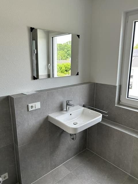 Pronájem domu 189 m², pozemek 199 m², Rheydter Straße 176 a, Korschenbroich, Severní Porýní-Vestfálsko Pronájem domu 189 m², pozemek 199 m², Rheydter Straße 176 a, Korschenbroich, Severní Porýní-Vestfálsko