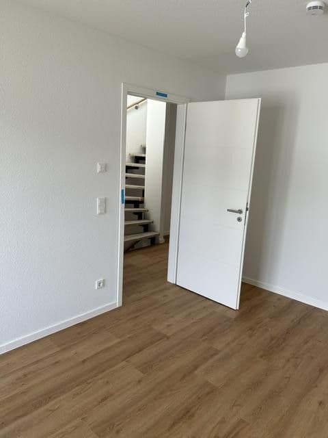 Pronájem domu 189 m², pozemek 199 m², Rheydter Straße 176 a, Korschenbroich, Severní Porýní-Vestfálsko Pronájem domu 189 m², pozemek 199 m², Rheydter Straße 176 a, Korschenbroich, Severní Porýní-Vestfálsko