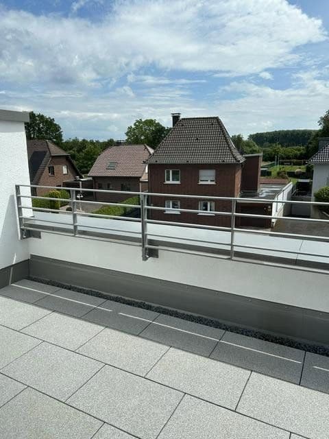 Pronájem domu 189 m², pozemek 199 m², Rheydter Straße 176 a, Korschenbroich, Severní Porýní-Vestfálsko Pronájem domu 189 m², pozemek 199 m², Rheydter Straße 176 a, Korschenbroich, Severní Porýní-Vestfálsko