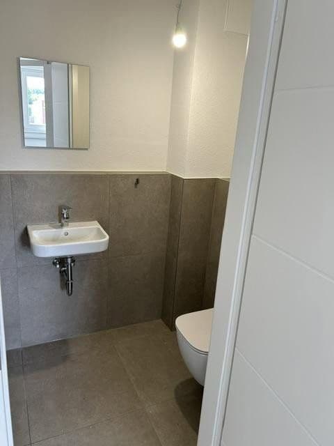 Pronájem domu 189 m², pozemek 199 m², Rheydter Straße 176 a, Korschenbroich, Severní Porýní-Vestfálsko Pronájem domu 189 m², pozemek 199 m², Rheydter Straße 176 a, Korschenbroich, Severní Porýní-Vestfálsko