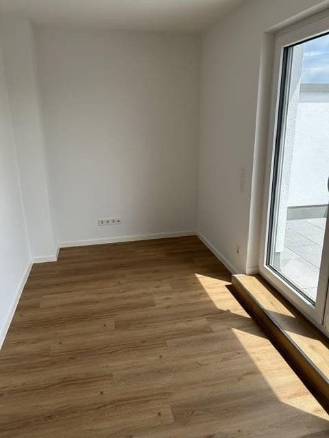 Pronájem domu 189 m², pozemek 199 m², Rheydter Straße 176 a, Korschenbroich, Severní Porýní-Vestfálsko Pronájem domu 189 m², pozemek 199 m², Rheydter Straße 176 a, Korschenbroich, Severní Porýní-Vestfálsko