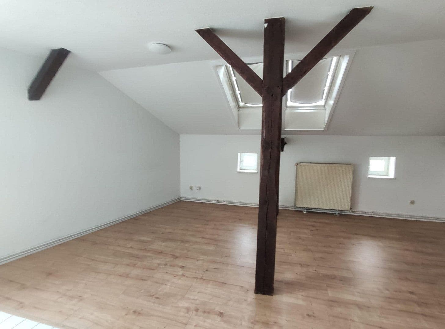 Pronájem bytu 2+1 64 m², Bergstraße 21, Fürstenwalde nad Sprévou, Braniborsko Pronájem bytu 2+1 64 m², Bergstraße 21, Fürstenwalde nad Sprévou, Braniborsko