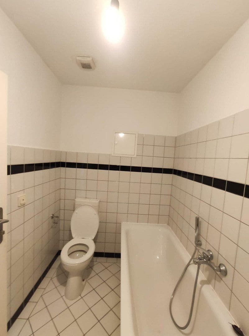 Pronájem bytu 2+1 64 m², Bergstraße 21, Fürstenwalde nad Sprévou, Braniborsko Pronájem bytu 2+1 64 m², Bergstraße 21, Fürstenwalde nad Sprévou, Braniborsko