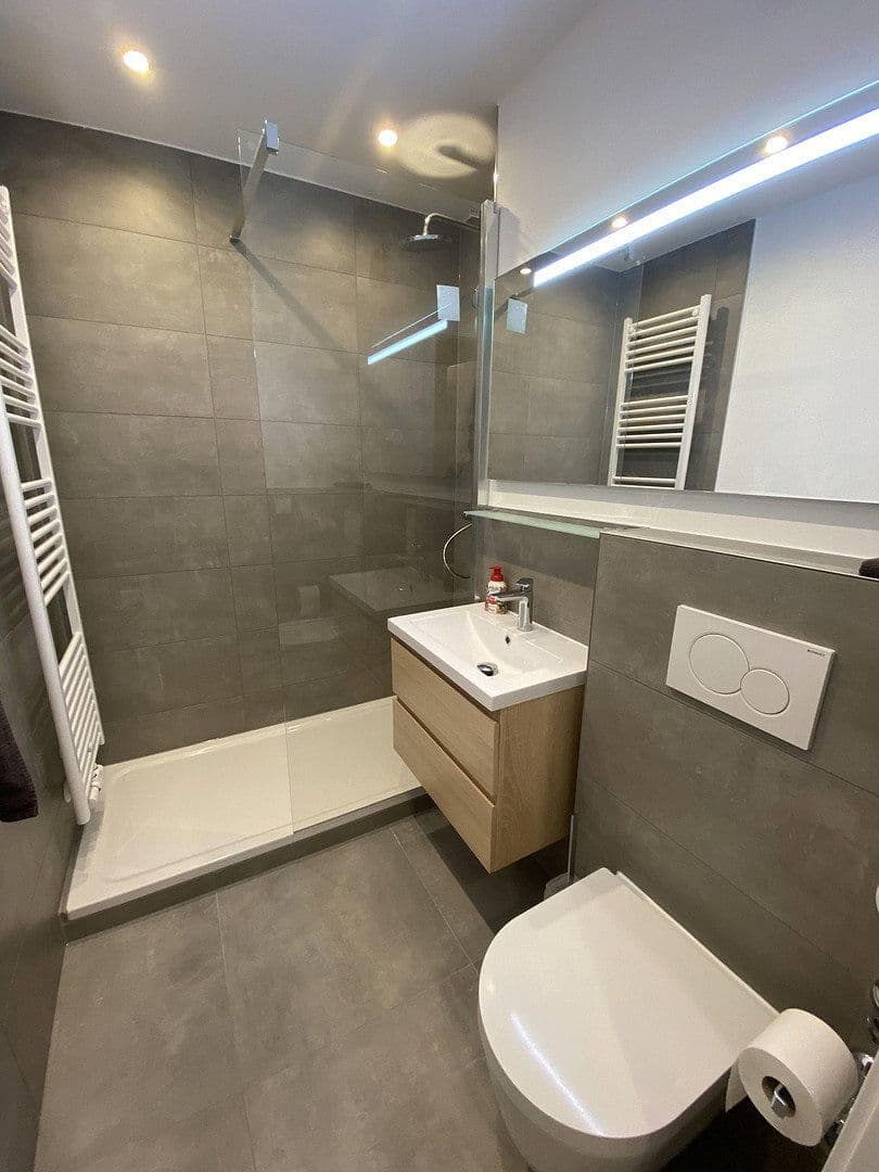 Pronájem bytu 1+1 35 m², Mittlelerer Hasenpfad, Frankfurt am Main, Hessen Pronájem bytu 1+1 35 m², Mittlelerer Hasenpfad, Frankfurt am Main, Hessen