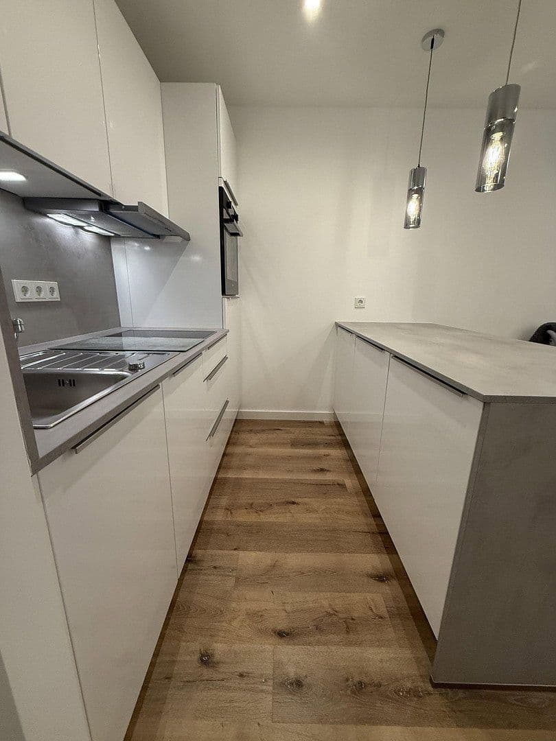 Pronájem bytu 1+1 35 m², Mittlelerer Hasenpfad, Frankfurt am Main, Hessen Pronájem bytu 1+1 35 m², Mittlelerer Hasenpfad, Frankfurt am Main, Hessen