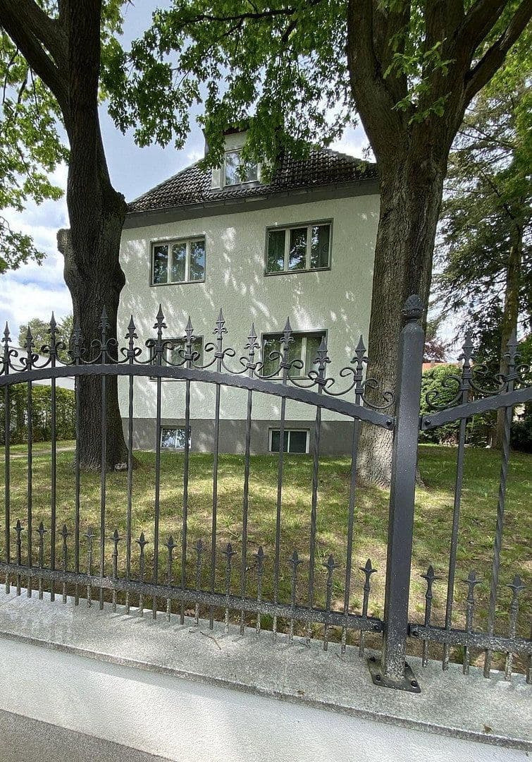 Prodej domu 400 m², pozemek 960 m², Berlin, Berlín Prodej domu 400 m², pozemek 960 m², Berlin, Berlín