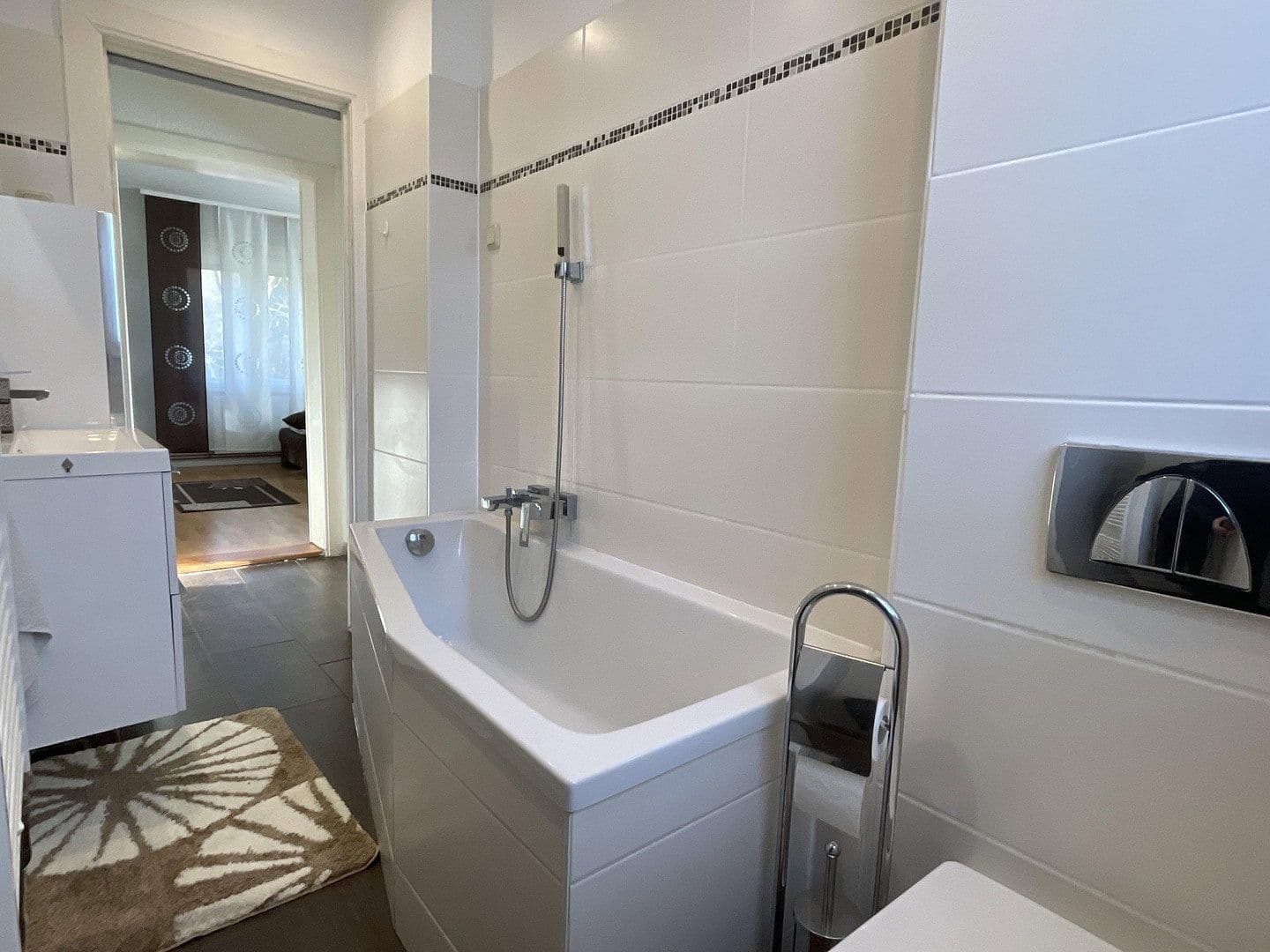 Prodej domu 400 m², pozemek 960 m², Berlin, Berlín Prodej domu 400 m², pozemek 960 m², Berlin, Berlín