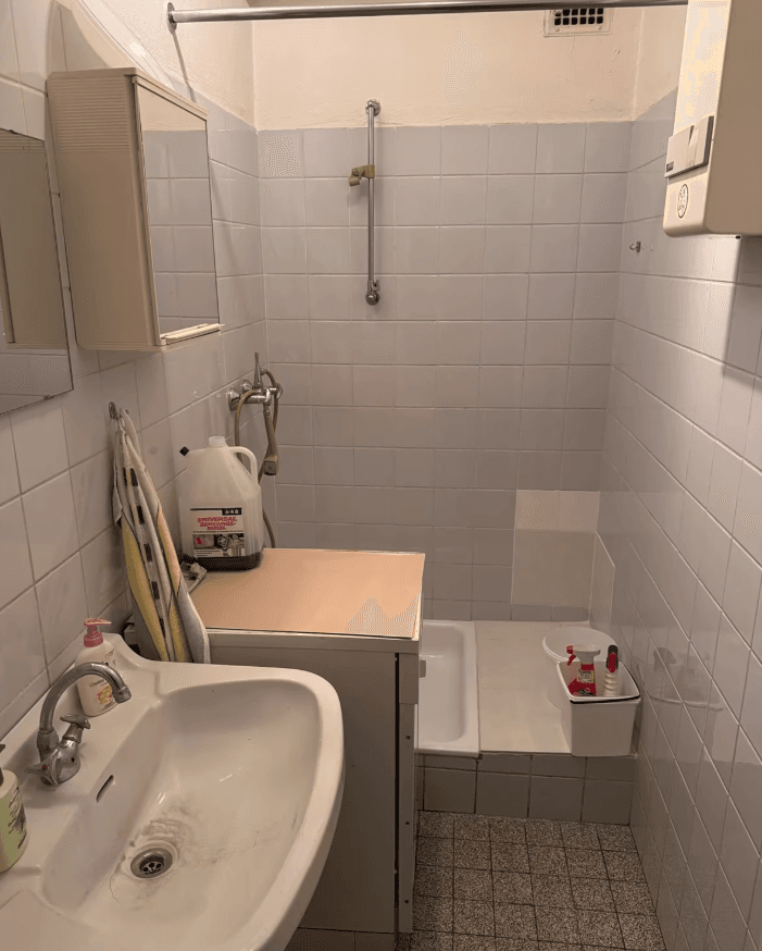 Pronájem nebytového prostoru 310 m², Hermann-Bahlsen-Str 2, Barsinghausen, Dolní Sasko Pronájem nebytového prostoru 310 m², Hermann-Bahlsen-Str 2, Barsinghausen, Dolní Sasko