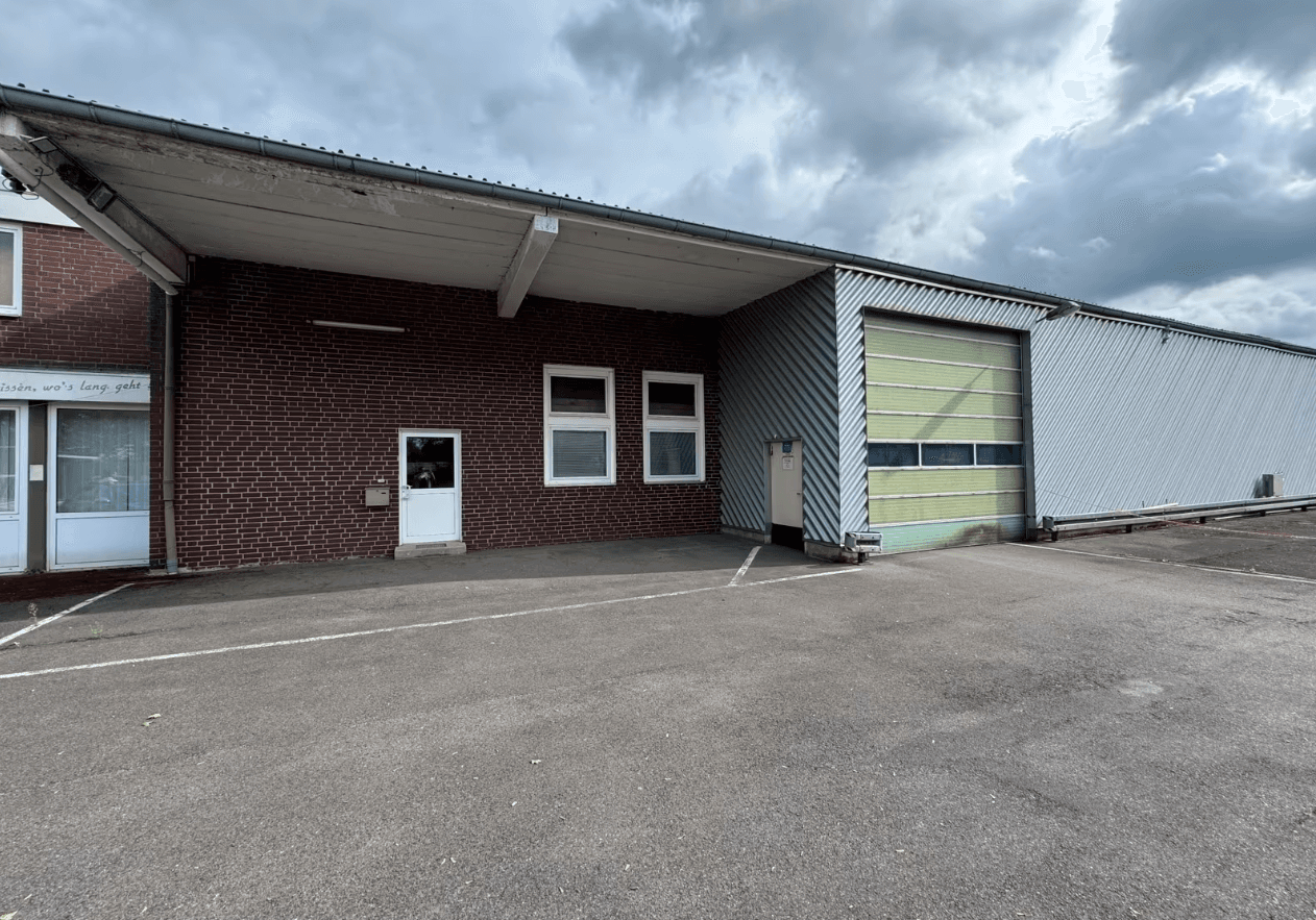 Pronájem nebytového prostoru 310 m², Hermann-Bahlsen-Str 2, Barsinghausen, Dolní Sasko Pronájem nebytového prostoru 310 m², Hermann-Bahlsen-Str 2, Barsinghausen, Dolní Sasko