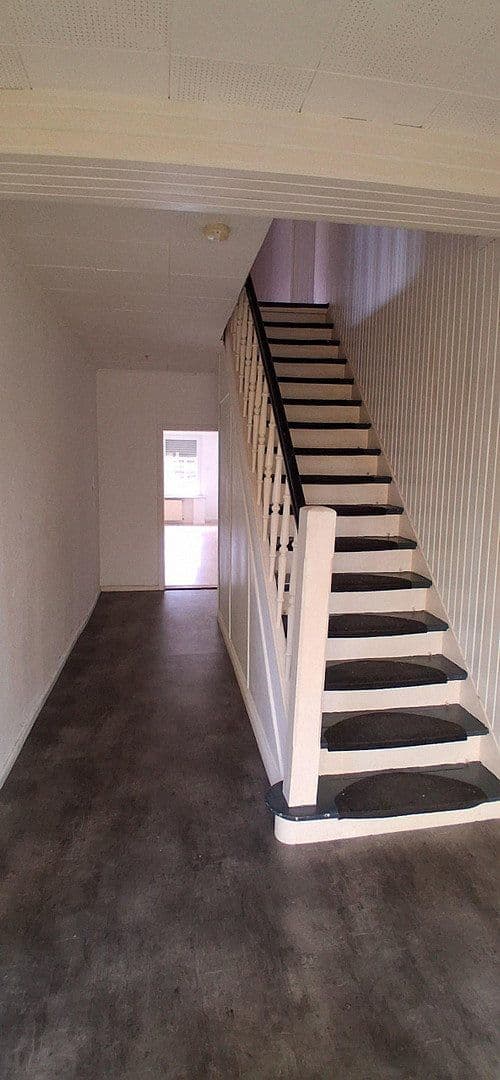 Prodej domu 240 m², pozemek 5.357 m², Okerstr. 84, Schwülper, Dolní Sasko Prodej domu 240 m², pozemek 5.357 m², Okerstr. 84, Schwülper, Dolní Sasko