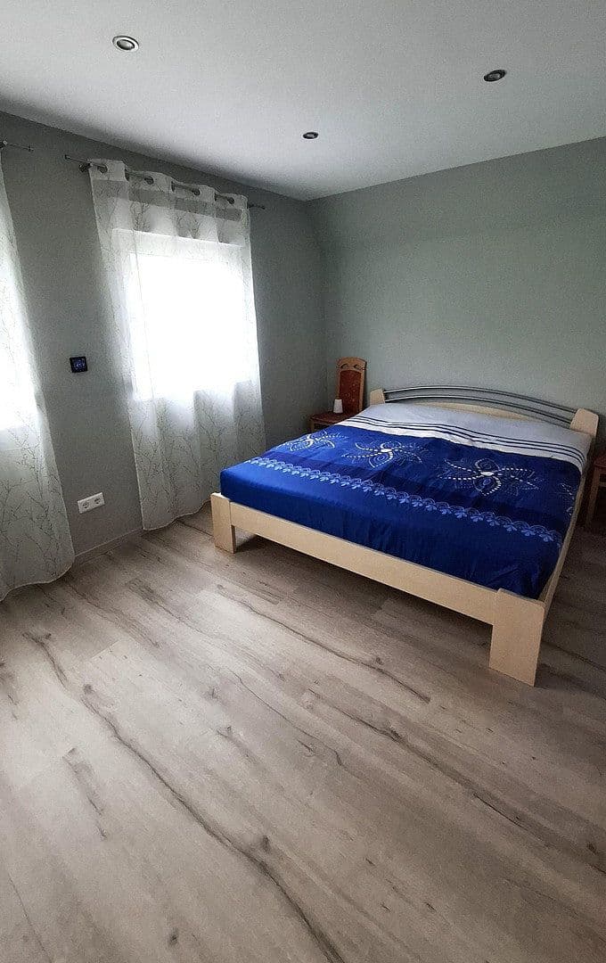 Prodej domu 125 m², pozemek 1.085 m², Karl-Keßler-Str. 160, Aalen, Bádensko-Württembersko Prodej domu 125 m², pozemek 1.085 m², Karl-Keßler-Str. 160, Aalen, Bádensko-Württembersko