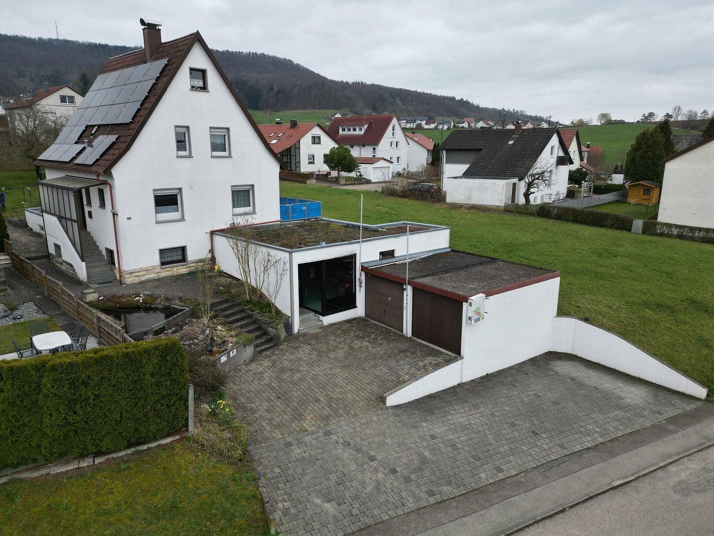 Prodej domu 125 m², pozemek 1.085 m², Karl-Keßler-Str. 160, Aalen, Bádensko-Württembersko Prodej domu 125 m², pozemek 1.085 m², Karl-Keßler-Str. 160, Aalen, Bádensko-Württembersko