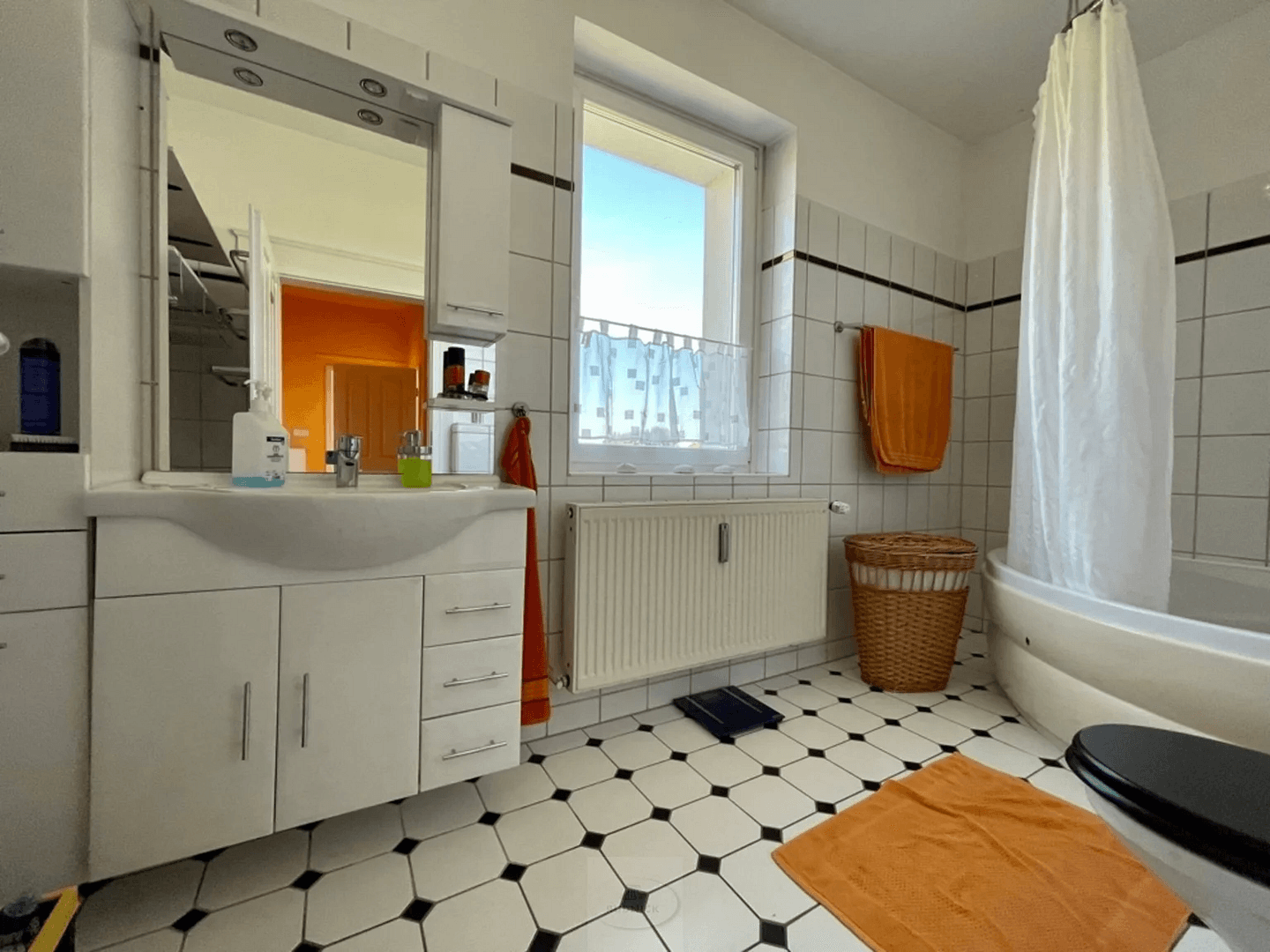 Prodej domu 188 m², pozemek 1.546 m², Wunstorf, Dolní Sasko Prodej domu 188 m², pozemek 1.546 m², Wunstorf, Dolní Sasko
