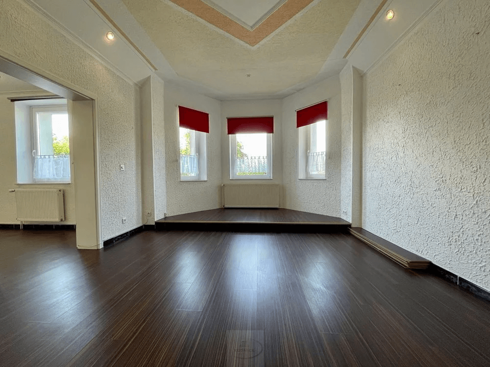 Prodej domu 188 m², pozemek 1.546 m², Wunstorf, Dolní Sasko Prodej domu 188 m², pozemek 1.546 m², Wunstorf, Dolní Sasko