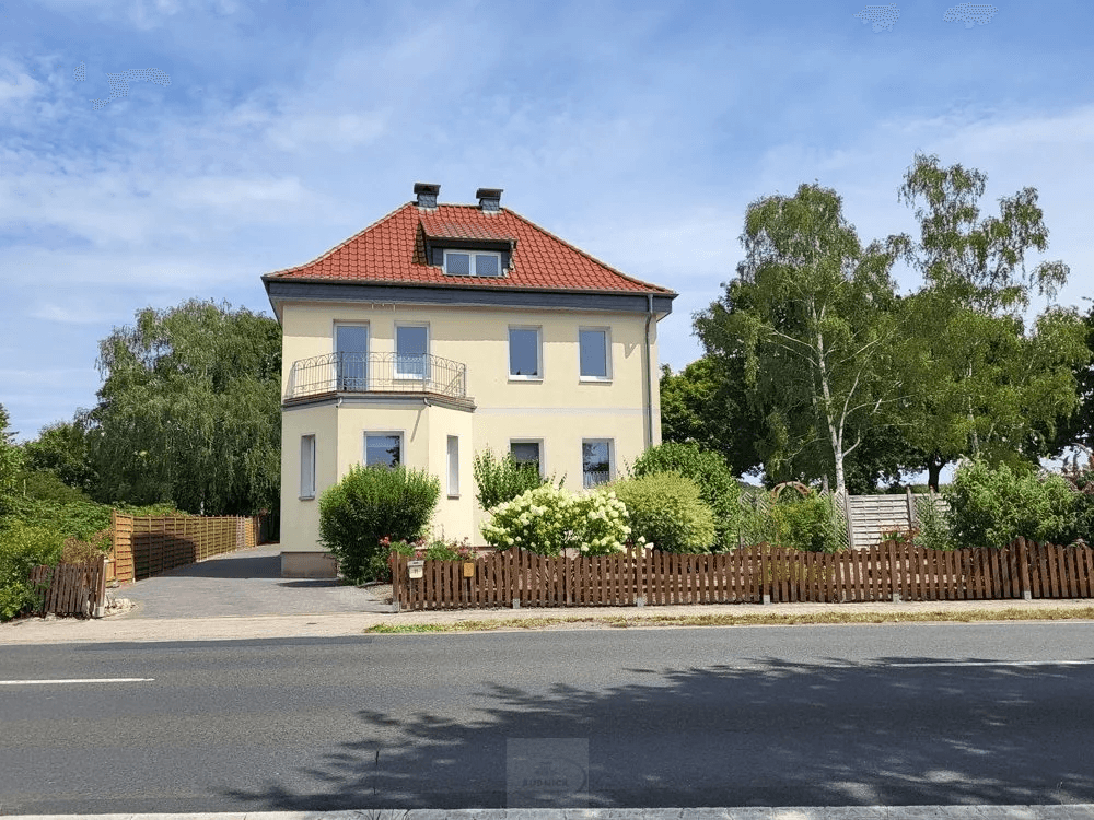 Prodej domu 188 m², pozemek 1.546 m², Wunstorf, Dolní Sasko Prodej domu 188 m², pozemek 1.546 m², Wunstorf, Dolní Sasko
