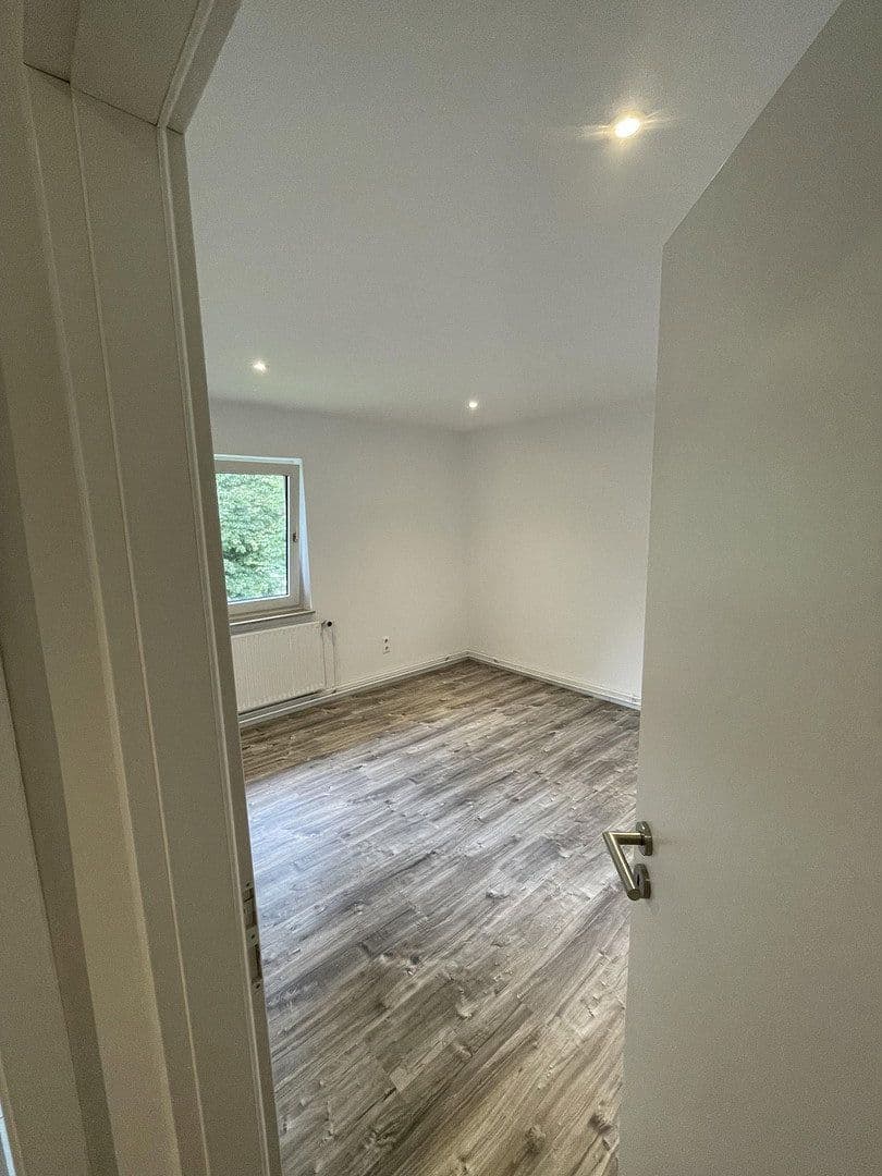 Pronájem bytu 2+1 51 m², Bienroder Weg 57, Braunschweig, Dolní Sasko Pronájem bytu 2+1 51 m², Bienroder Weg 57, Braunschweig, Dolní Sasko