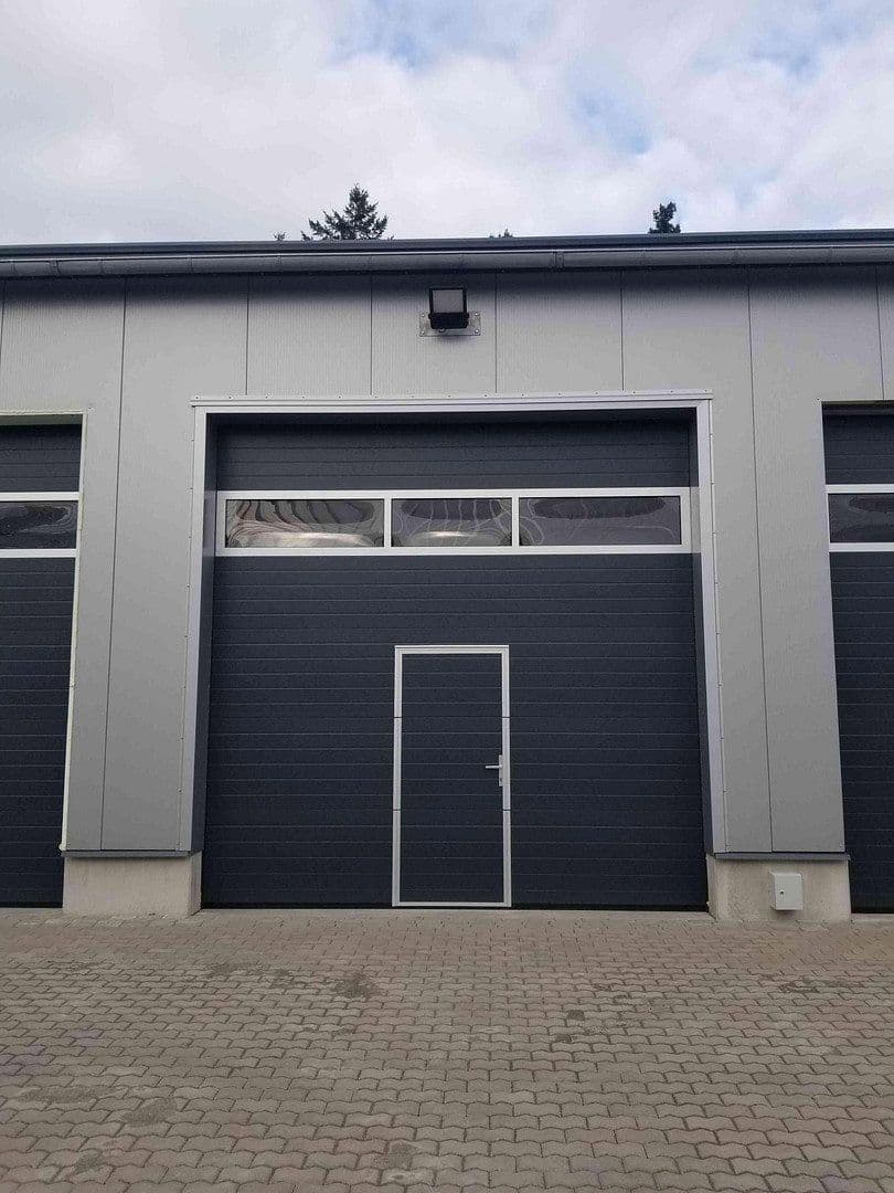 Pronájem nebytového prostoru 2.000 m², Ramstein-Miesenbach, Porýní-Falc Pronájem nebytového prostoru 2.000 m², Ramstein-Miesenbach, Porýní-Falc