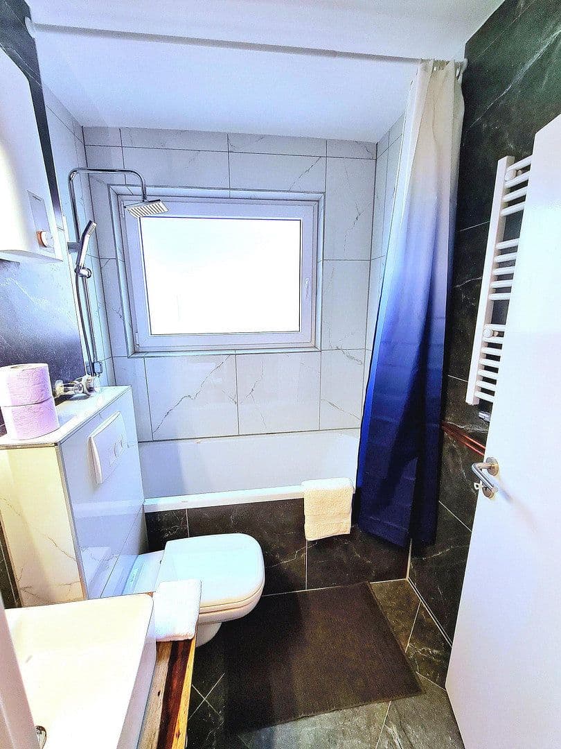 Prodej bytu 1+kk 44 m², Rather Straße 94, Düsseldorf, Severní Porýní-Vestfálsko Prodej bytu 1+kk 44 m², Rather Straße 94, Düsseldorf, Severní Porýní-Vestfálsko