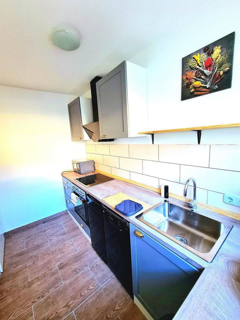Prodej bytu 1+kk 44 m², Rather Straße 94, Düsseldorf, Severní Porýní-Vestfálsko Prodej bytu 1+kk 44 m², Rather Straße 94, Düsseldorf, Severní Porýní-Vestfálsko