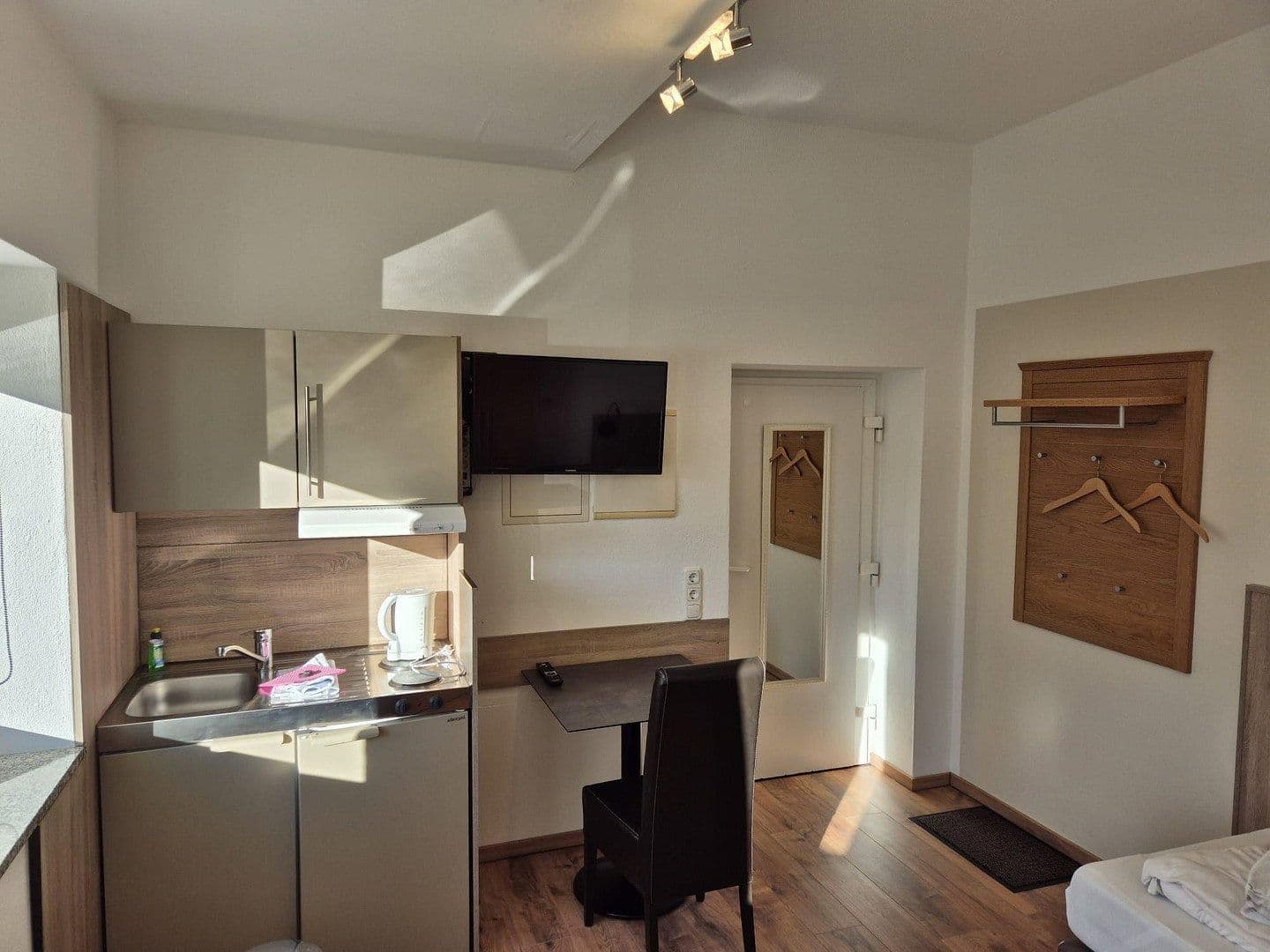 Pronájem bytu 1+1 16 m², Baldhamer Straße 72, Vaterstetten, Bavorsko Pronájem bytu 1+1 16 m², Baldhamer Straße 72, Vaterstetten, Bavorsko