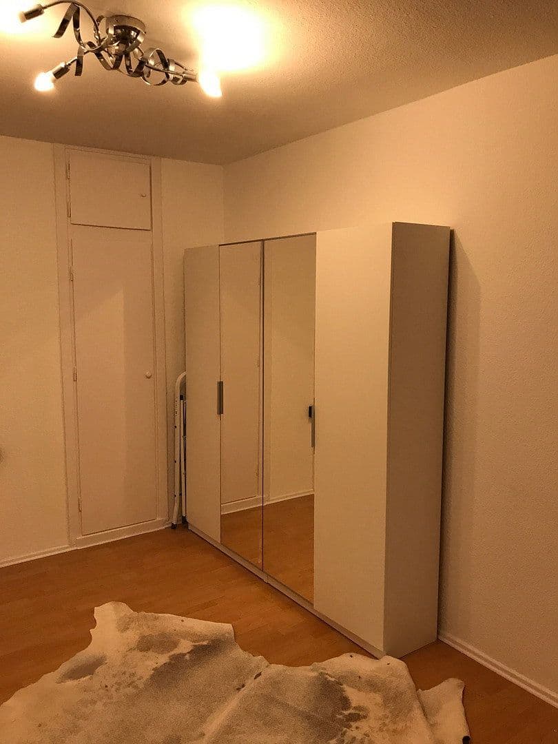 Pronájem bytu 2+1 69 m², Ulmenstr 00, Frankfurt am Main, Hessen Pronájem bytu 2+1 69 m², Ulmenstr 00, Frankfurt am Main, Hessen