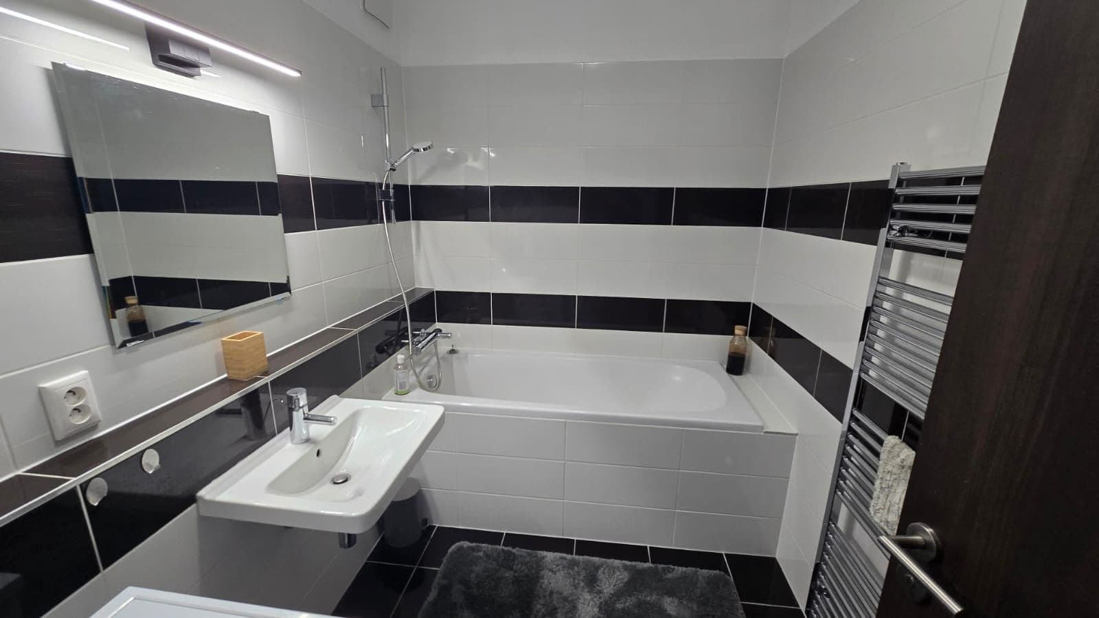 Pronájem bytu 2+kk 57 m², Jantarová, Ostrava, Moravskoslezský kraj Pronájem bytu 2+kk 57 m², Jantarová, Ostrava, Moravskoslezský kraj