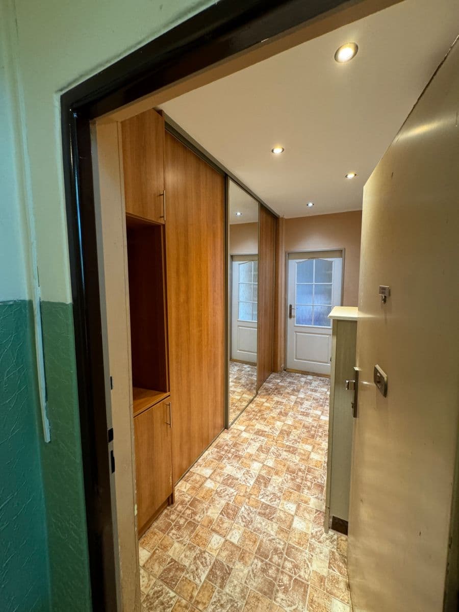 Pronájem bytu 2+1 51 m², Sněženková, Praha, Praha Pronájem bytu 2+1 51 m², Sněženková, Praha, Praha