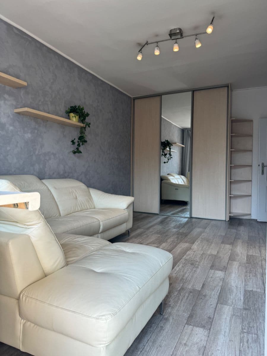Pronájem bytu 2+1 51 m², Sněženková, Praha, Praha Pronájem bytu 2+1 51 m², Sněženková, Praha, Praha