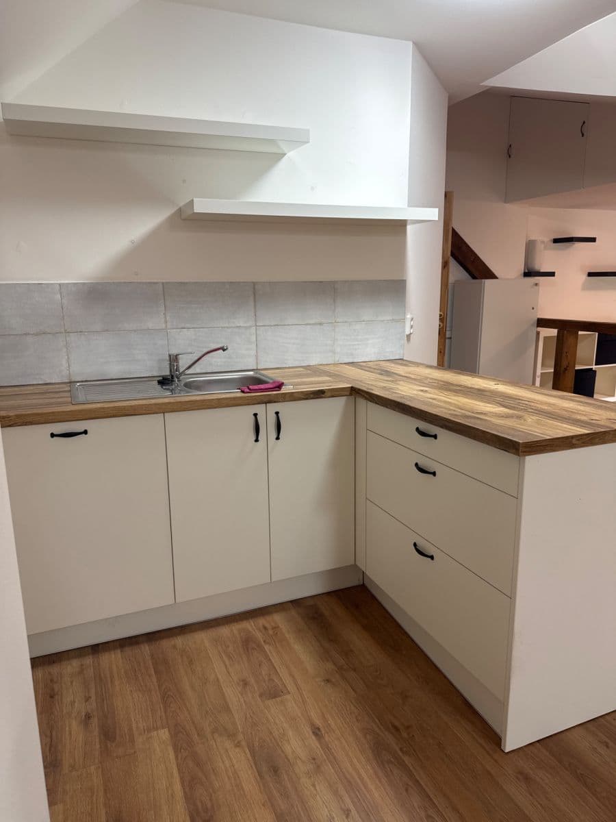 Pronájem bytu 2+kk 89 m², Povltavská, Klecany, Středočeský kraj Pronájem bytu 2+kk 89 m², Povltavská, Klecany, Středočeský kraj
