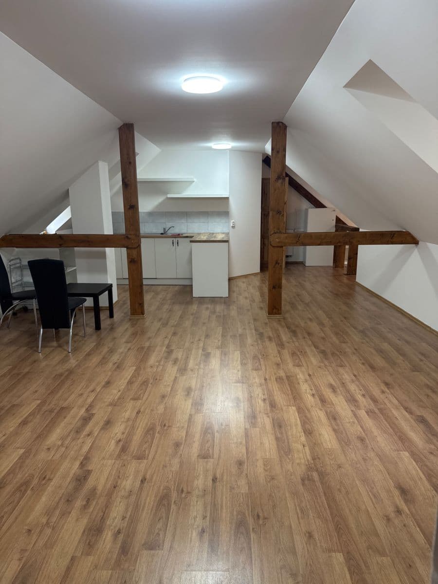 Pronájem bytu 2+kk 89 m², Povltavská, Klecany, Středočeský kraj Pronájem bytu 2+kk 89 m², Povltavská, Klecany, Středočeský kraj