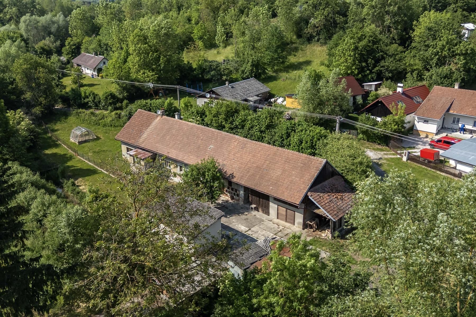 Prodej domu 322 m², pozemek 1.590 m², Chyjice, Královéhradecký kraj Prodej domu 322 m², pozemek 1.590 m², Chyjice, Královéhradecký kraj