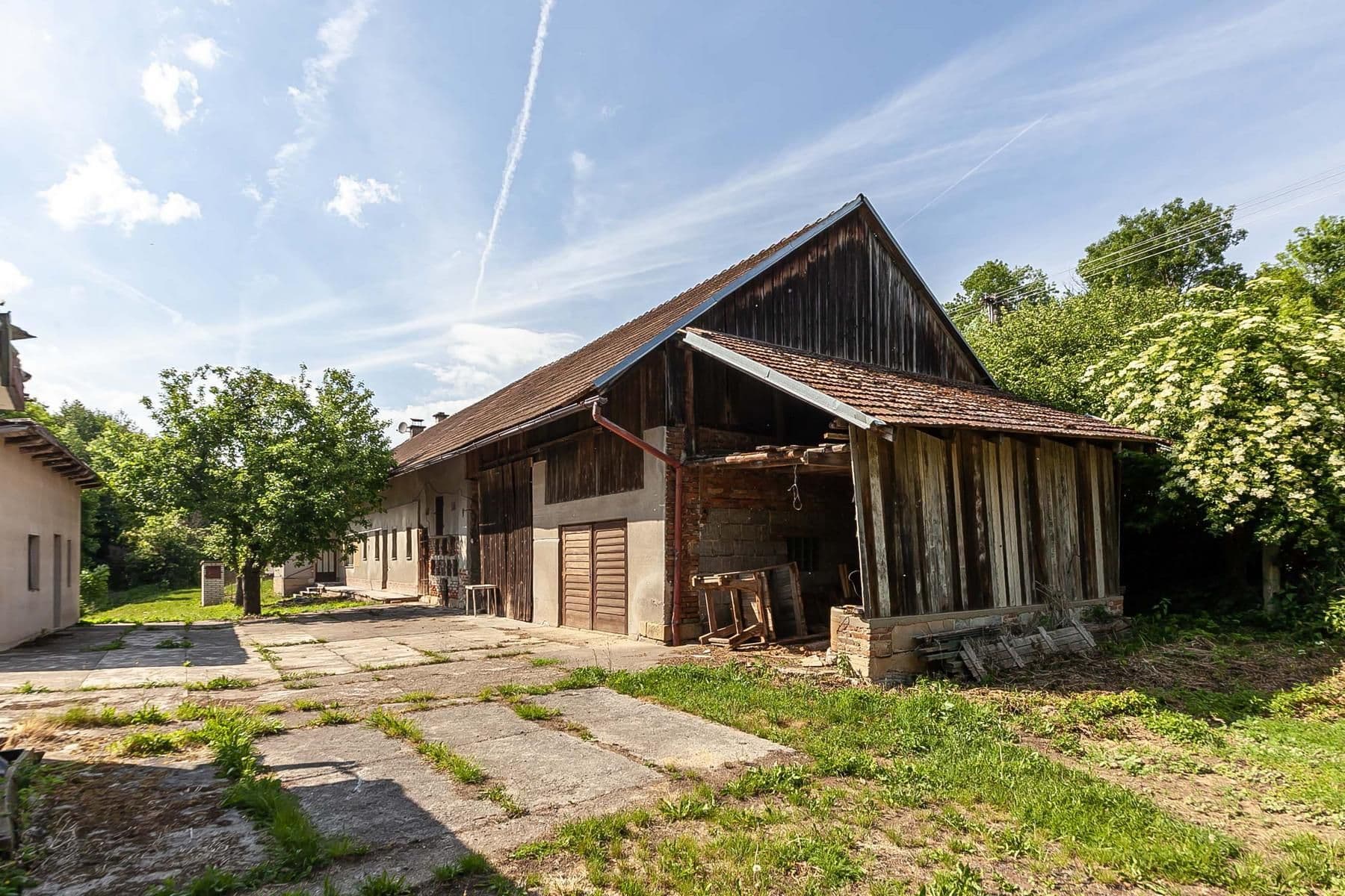 Prodej domu 322 m², pozemek 1.590 m², Chyjice, Královéhradecký kraj Prodej domu 322 m², pozemek 1.590 m², Chyjice, Královéhradecký kraj