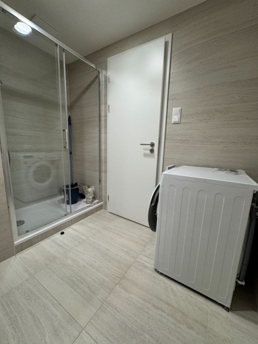 Pronájem bytu 1+kk 39 m², Poděbradská, Praha, Praha Pronájem bytu 1+kk 39 m², Poděbradská, Praha, Praha