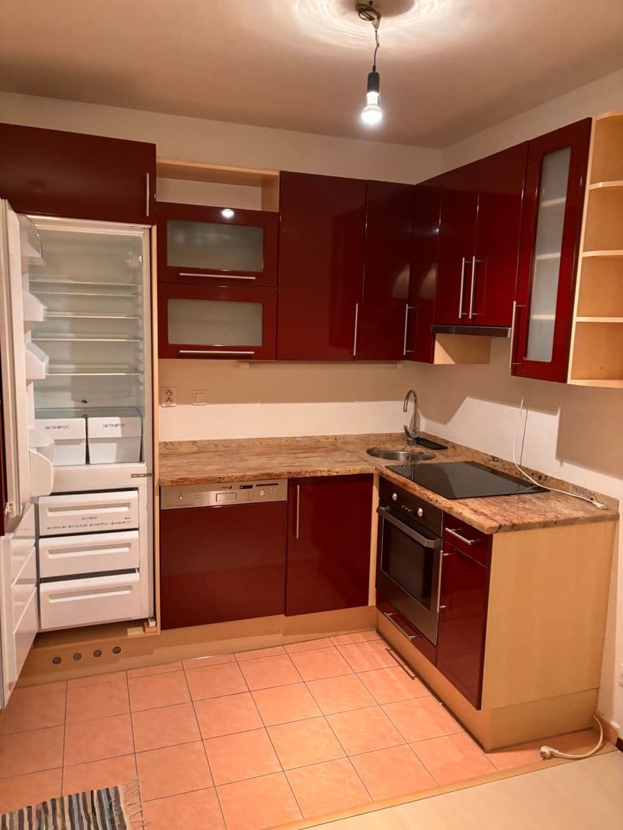 Pronájem bytu 1+kk 30 m², Boloňská, Praha, Praha Pronájem bytu 1+kk 30 m², Boloňská, Praha, Praha