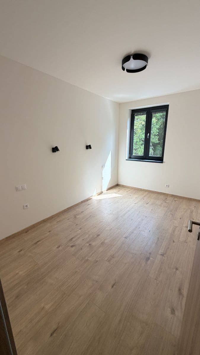 Pronájem bytu 2+kk 44 m², Nádražní, Hořovice, Středočeský kraj Pronájem bytu 2+kk 44 m², Nádražní, Hořovice, Středočeský kraj