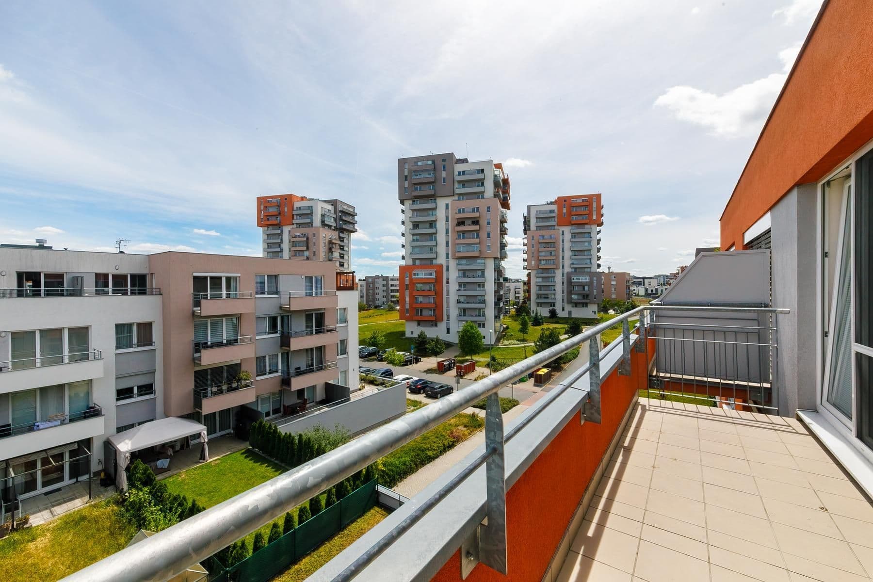 Prodej bytu 2+kk 65 m², Hlučkova, Praha, Praha Prodej bytu 2+kk 65 m², Hlučkova, Praha, Praha