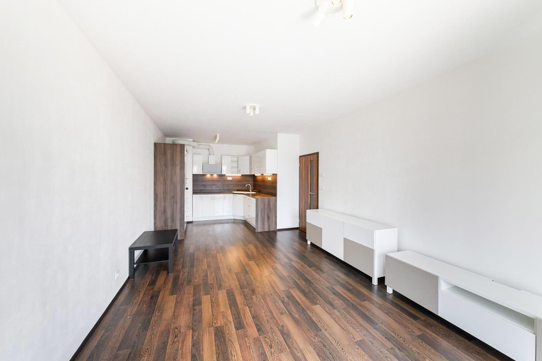 Prodej bytu 2+kk 65 m², Hlučkova, Praha, Praha Prodej bytu 2+kk 65 m², Hlučkova, Praha, Praha