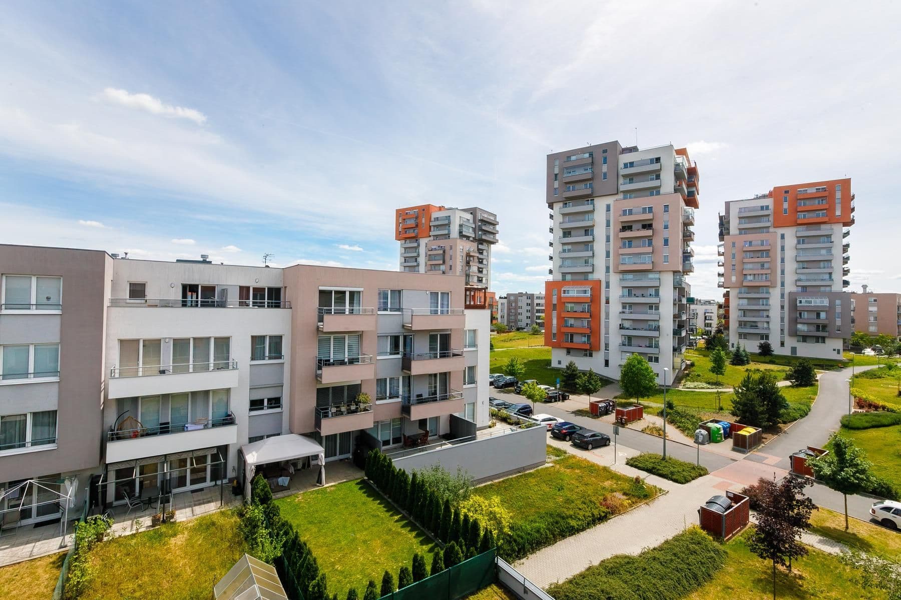 Prodej bytu 2+kk 65 m², Hlučkova, Praha, Praha Prodej bytu 2+kk 65 m², Hlučkova, Praha, Praha