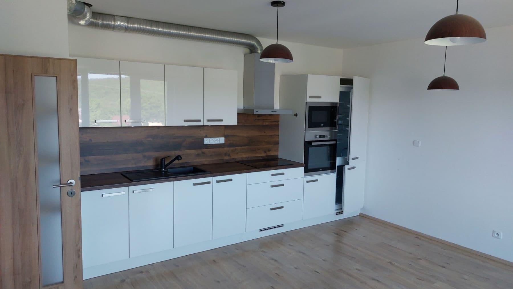 Pronájem bytu 2+kk 45 m², Zborovská, Jince, Středočeský kraj Pronájem bytu 2+kk 45 m², Zborovská, Jince, Středočeský kraj