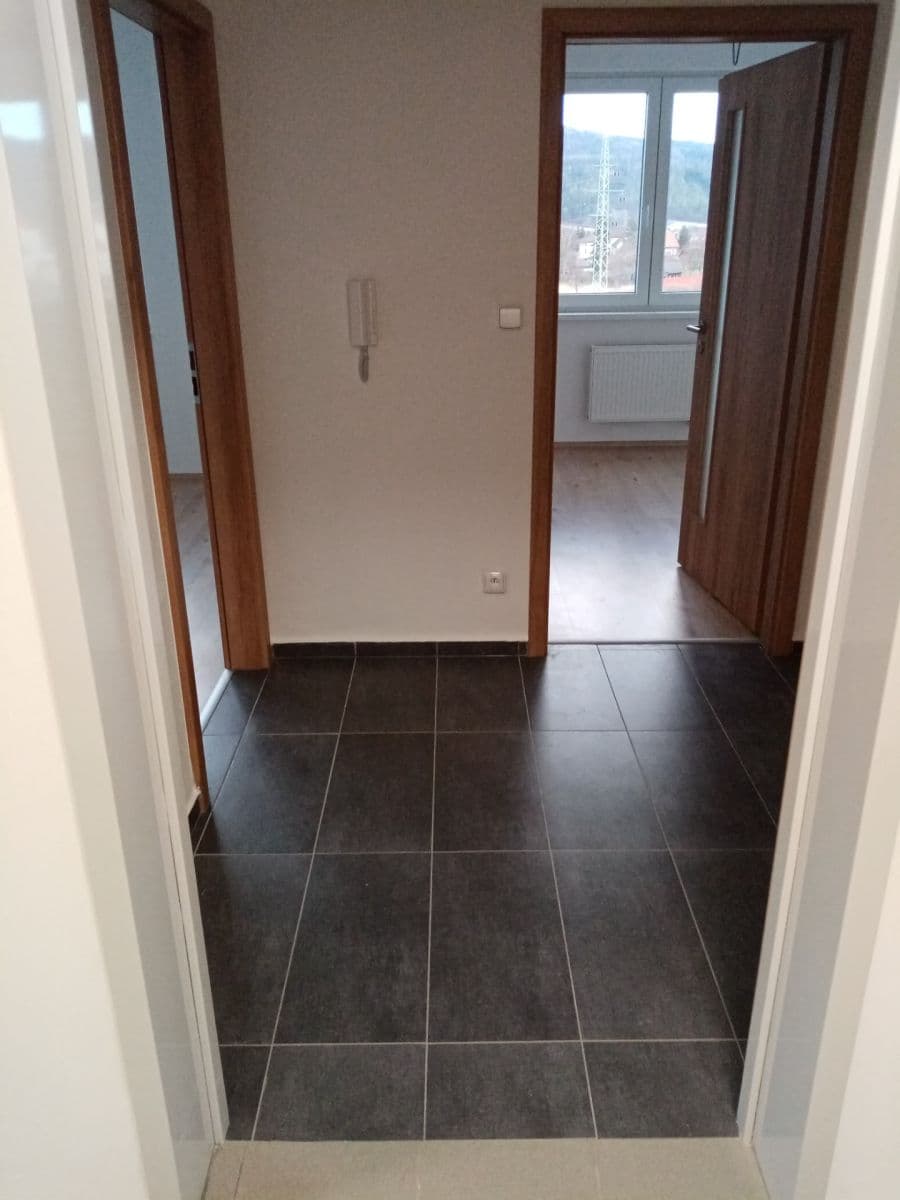 Pronájem bytu 2+kk 45 m², Zborovská, Jince, Středočeský kraj Pronájem bytu 2+kk 45 m², Zborovská, Jince, Středočeský kraj