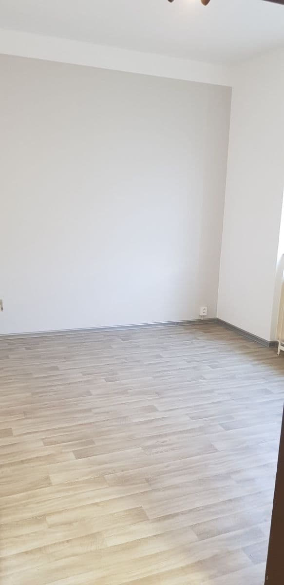 Prodej domu 80 m², pozemek 302 m², Dukelských bojovníků, Znojmo, Jihomoravský kraj Prodej domu 80 m², pozemek 302 m², Dukelských bojovníků, Znojmo, Jihomoravský kraj