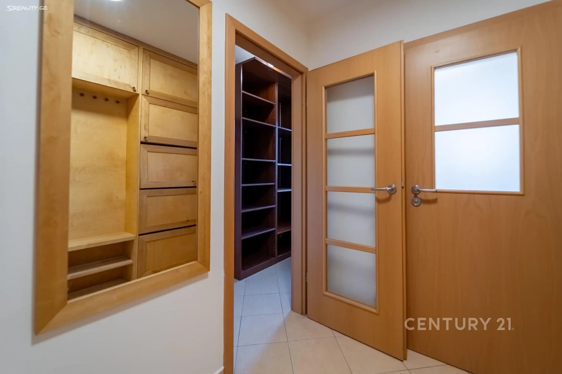 Pronájem bytu 3+1 108 m², Poděbradská, Praha, Praha Pronájem bytu 3+1 108 m², Poděbradská, Praha, Praha